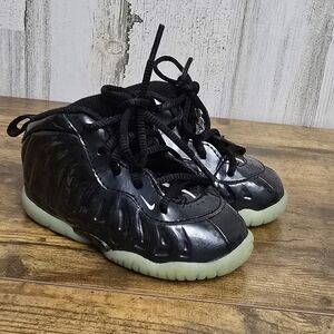 Nike Babys Black High Top Sneakers Size 5